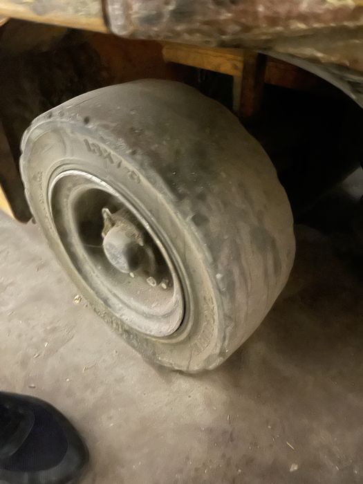 Вилочный электро погрузчик кара HANGCHA