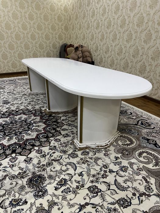 Стол на 12 персон