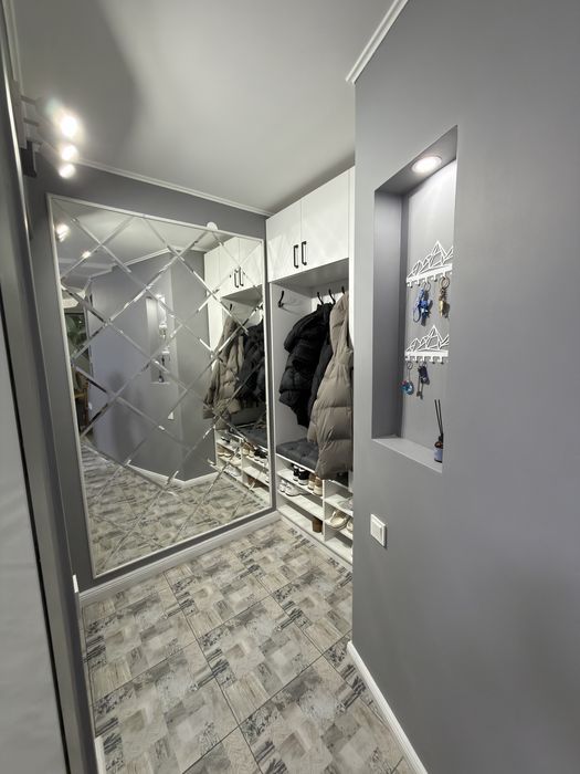 Продам 3 - х комнатую квартиру