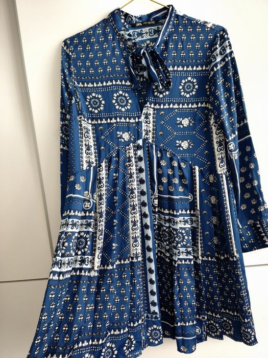 ZARA нова сатенирана рокля с плисе р-р ХС