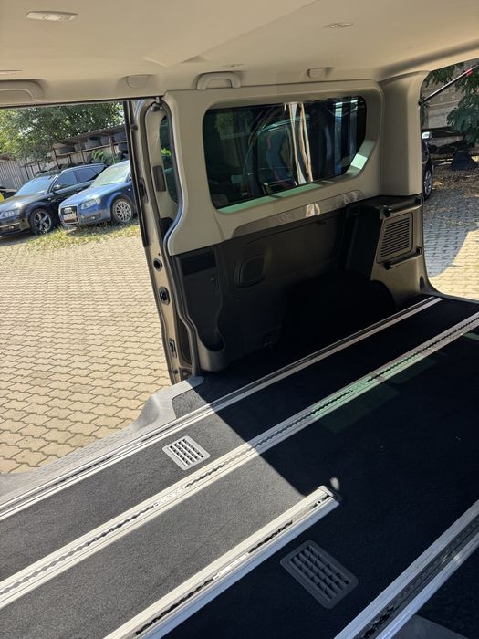 RENAULT  trafic  “SPACECLASS”  2018 Individual   8+1