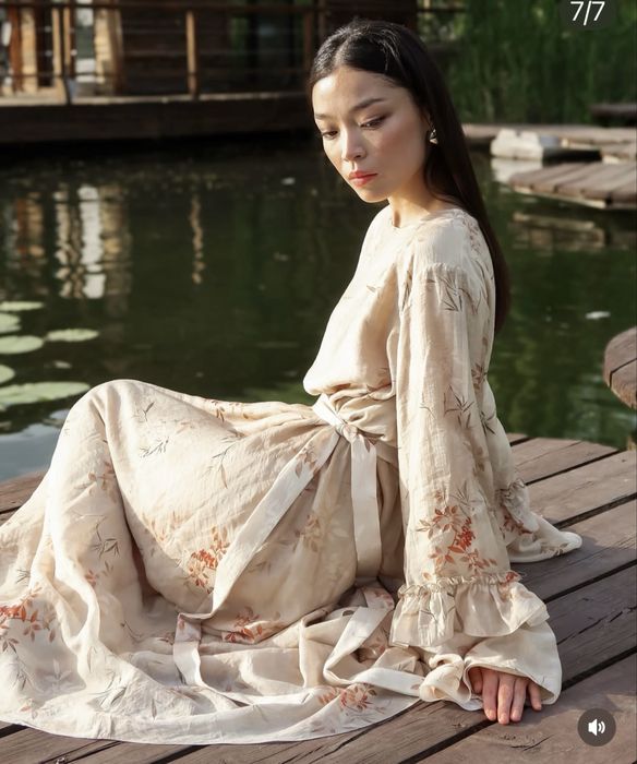 Продам шикарное нежное платье.