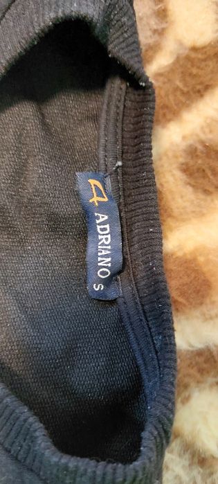 Черна тениска с дълъг ръкав