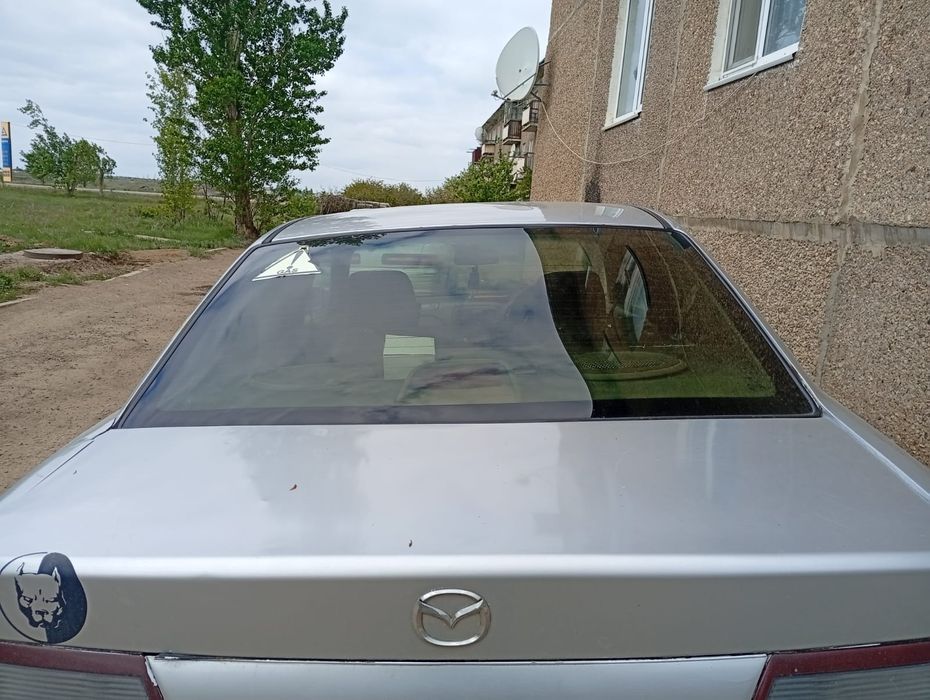 Mazda 1997 газ бензин