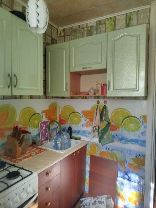 продам 4 ком. квартиру