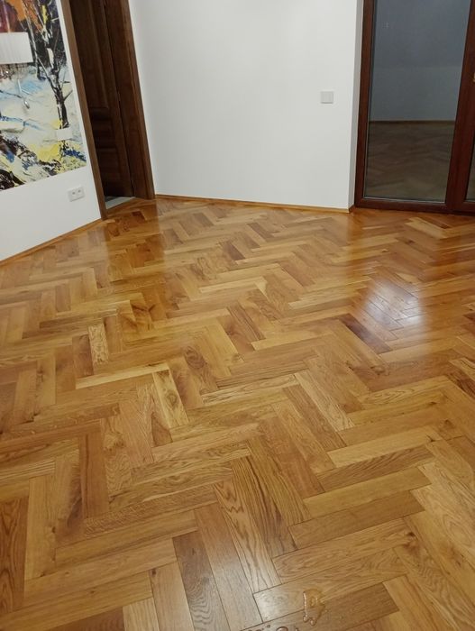 Raschetare  reconditionare chituire slefuire Lacuire parchet lemn masiv/ Fara praf/Rapid si curat/