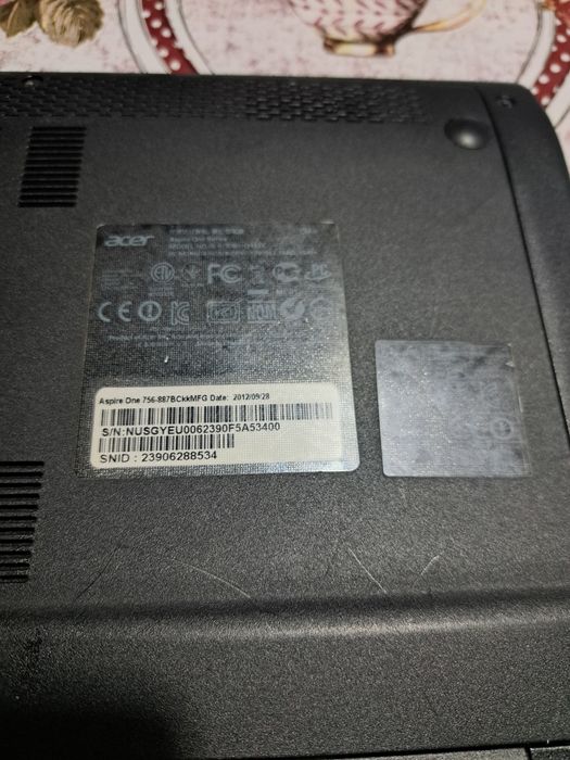 Vând acer aspire one