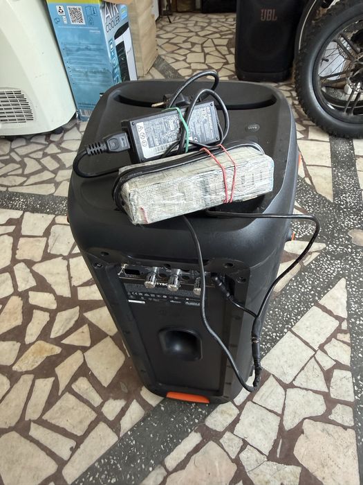 Jbl partybox 300 modificata