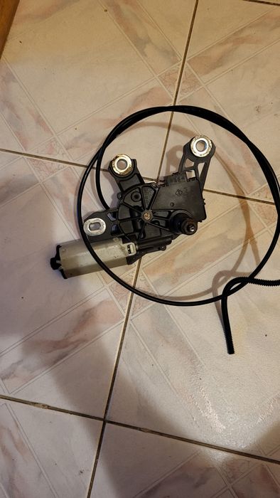 Vând motoraș ștergător spate sharan