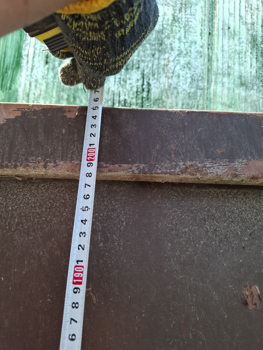 Продам входную дверь