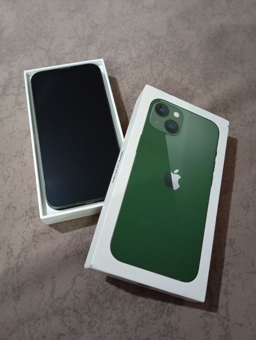 Продам iPhone 13