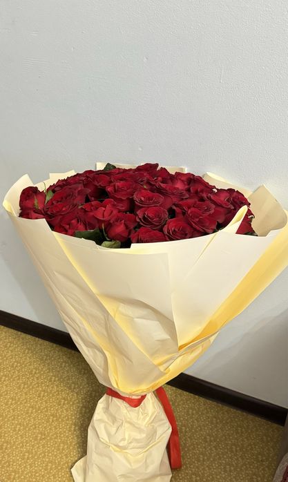 Свежие метровые розы, 41шт