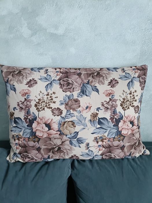 Подушки в чехле новые