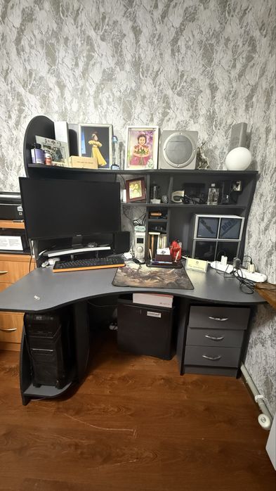 Компьютерный стол