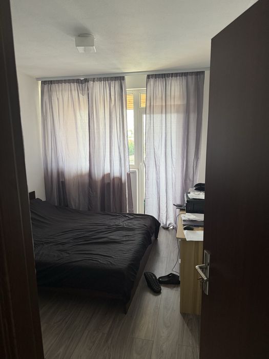 Inchiriez apartament