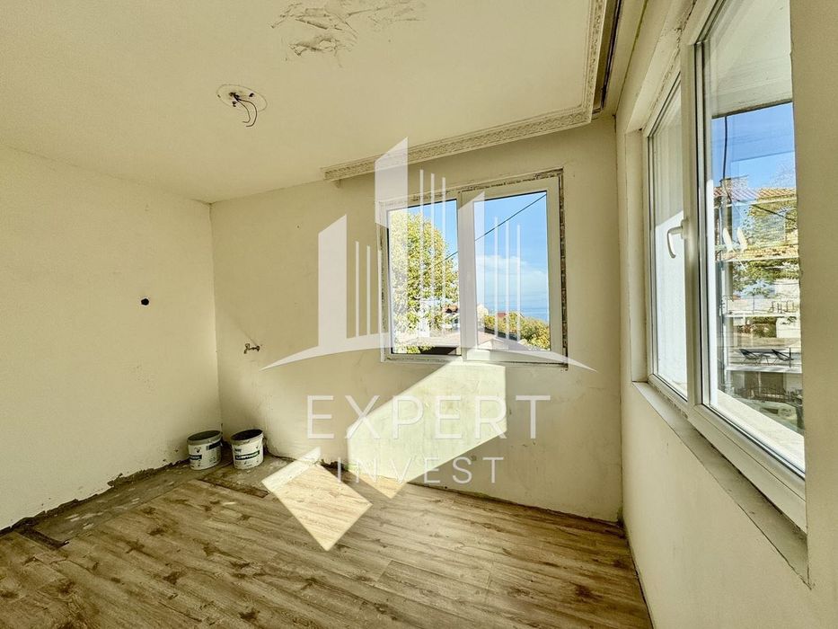 Продава се Етаж от къща в Варна, Галата - 100 кв.м за 2150 €/кв.м - Снимка #3