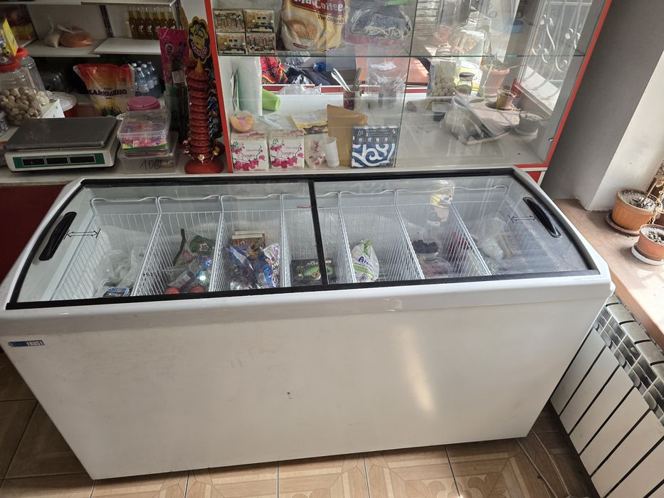 Морозильники со стеклом350л. 500л.