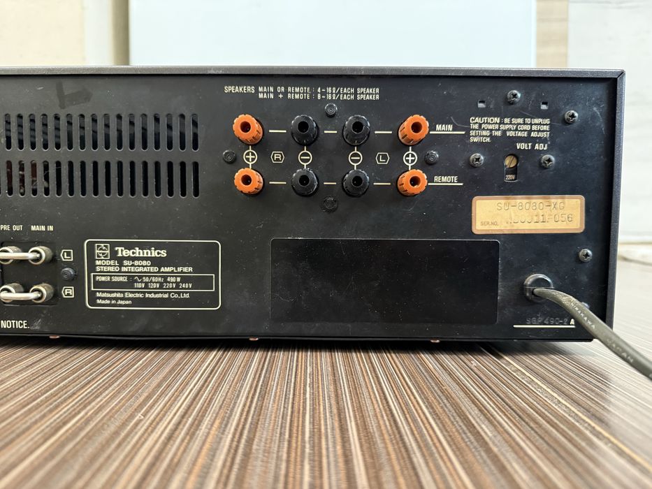 Technics SU-8080 Качествен стерео усилвател