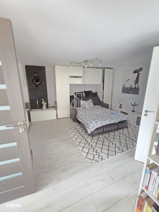 Casa renovata, 3 camere, 2 bai, Zona Centrală