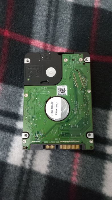 Продам жесткий диск 1тб.