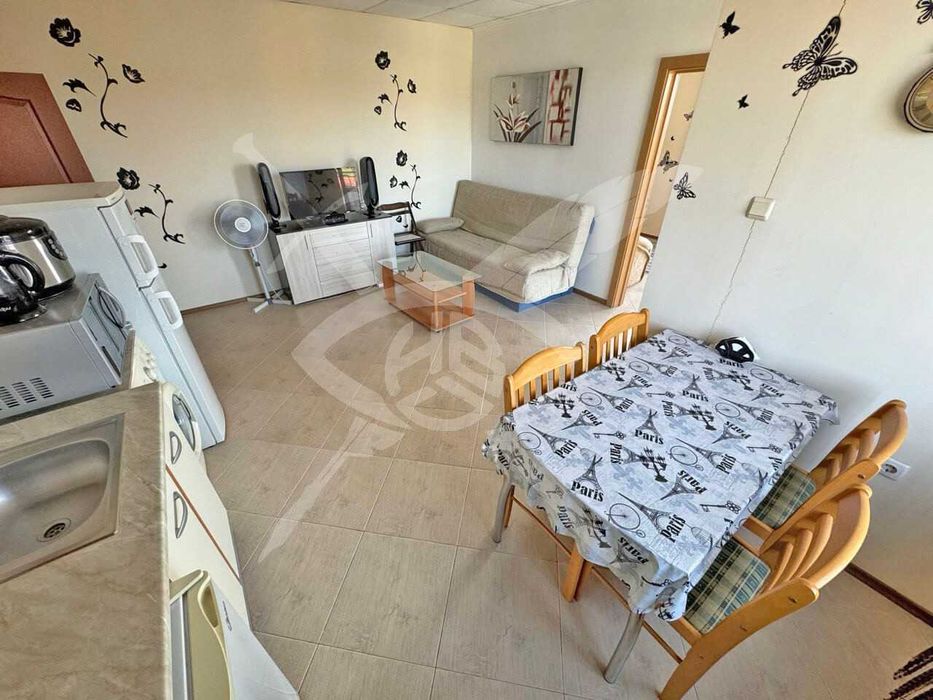 Тристаен - Слънчев бряг