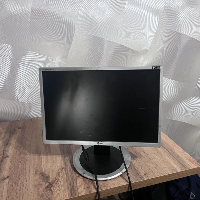Монитор lg рабочий