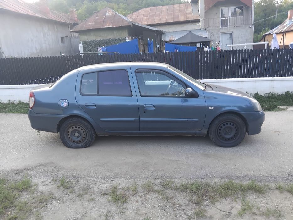 Vând sau dezmembrez renaul clio