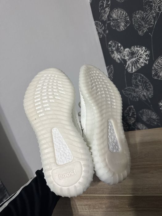 Yeezy 350 V2 Triple White
