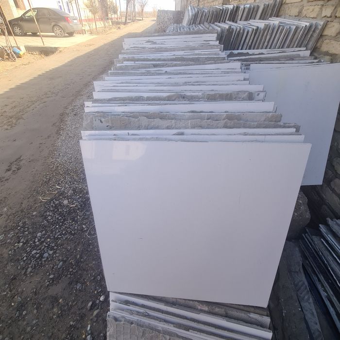 B/u kafellar sotiladi 100 kv bor juda yaxshi holatda