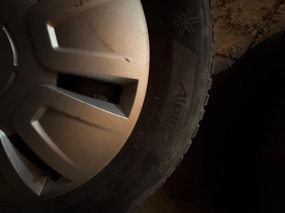 Vând set jante tabla R15 5x112