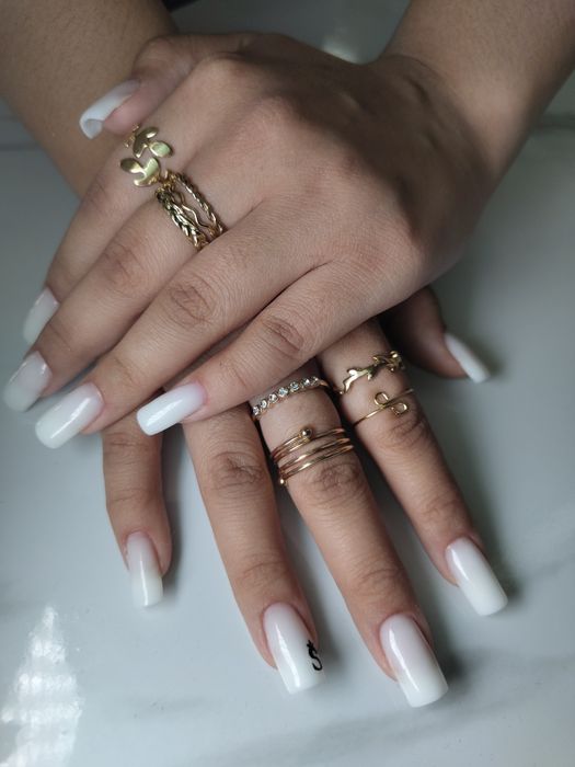 Ищу моделей на наращивание ногтей.