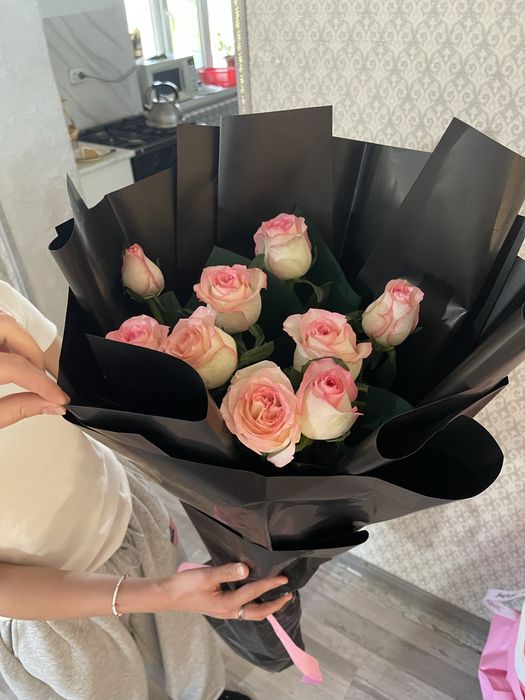 2-3 мың тг гүлдер бар