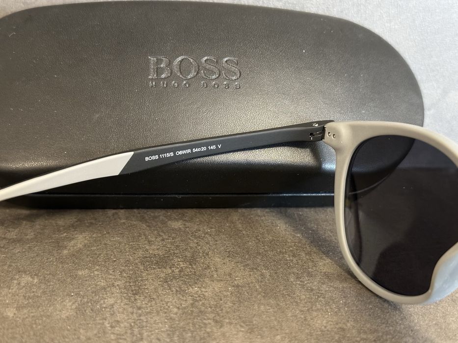 Ochelari de soare Hugo Boss - noi