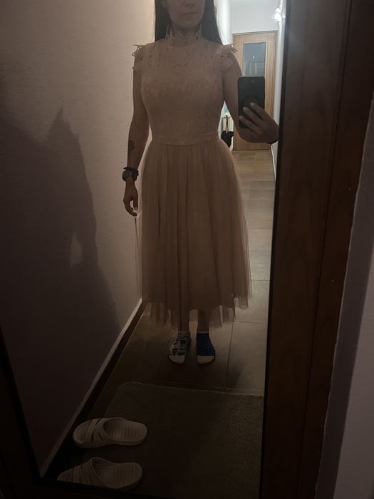 Официална розова рокля с тюл