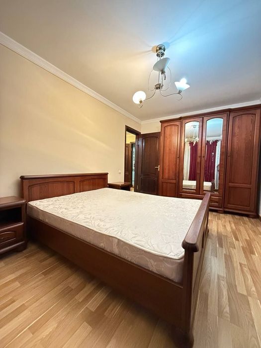 БИЙ 3/2/4, квартира 72м.кв у метро