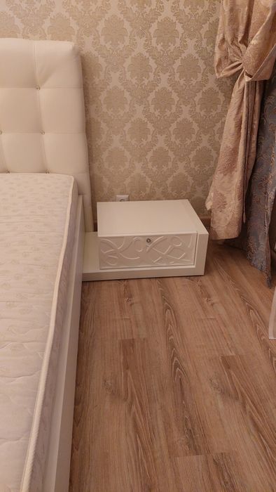 Двуспалка с двумя тумбами