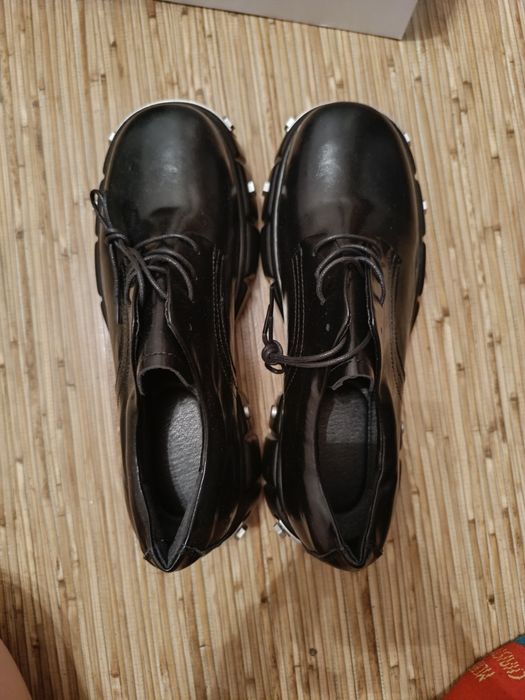 Классическая обувь