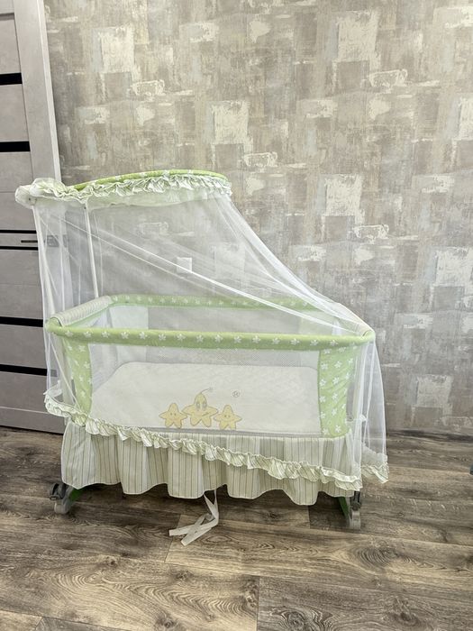 Продам детскую кроватку