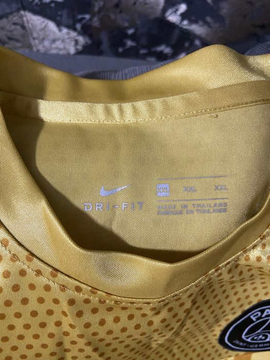 Продам футболку PSG