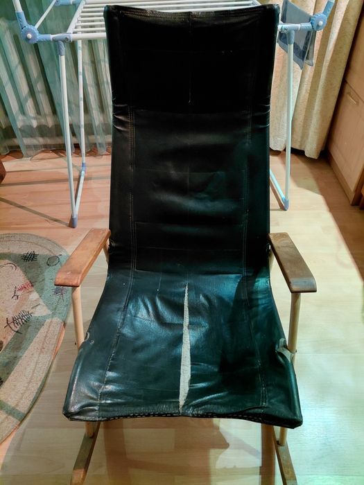 Продам  кресло  качалку