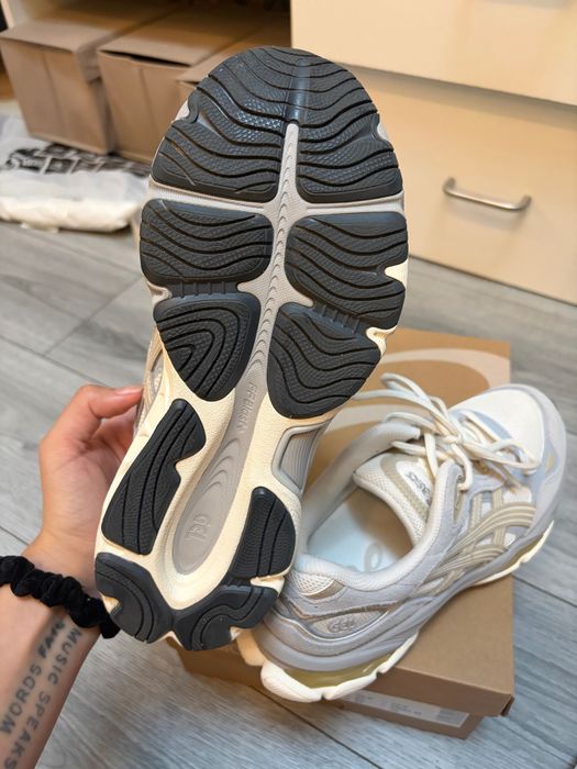 Pantofi Asics Gel Nyc 2.0 model nou