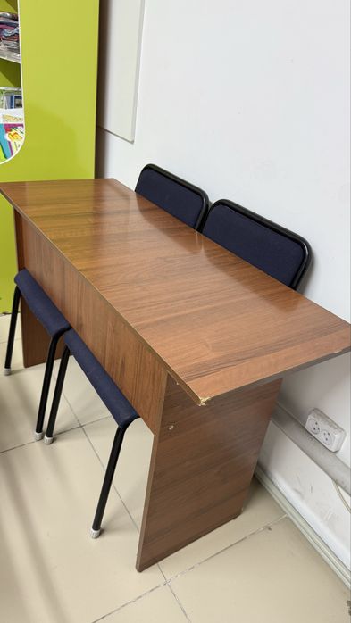 Универсальные столы, парты