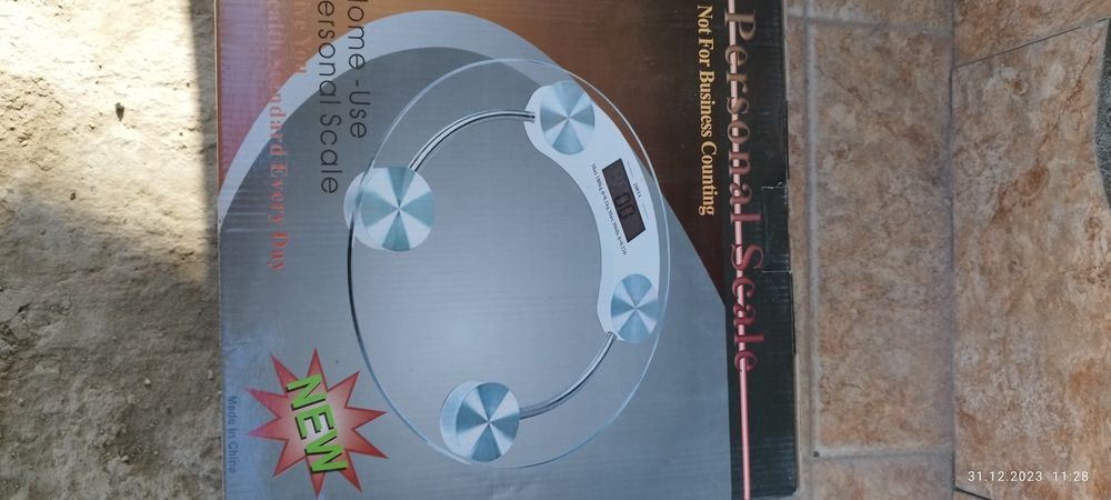 Torozi Весы напольные Pol uchun 
Описание:
Взвешивание 1г до 180кг

Ко