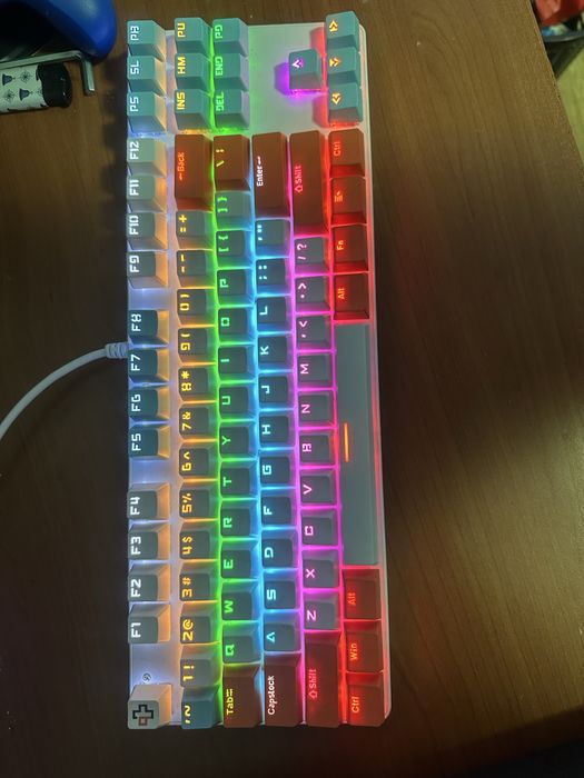 Tastatura Mecanica Qwertykey K400