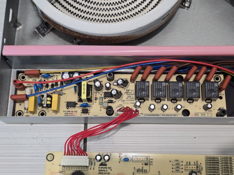 Керамичен плот за вграждане – за части (нагреватели + платки + кабели)