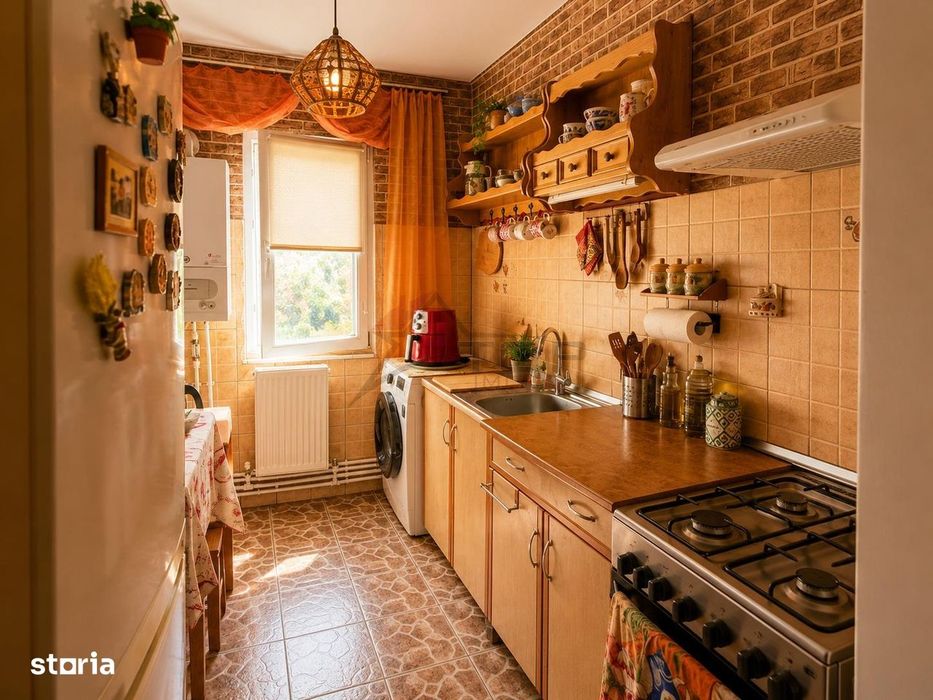 Vanzare apartament 3 camere - Podu Ros - bulevard etaj 2