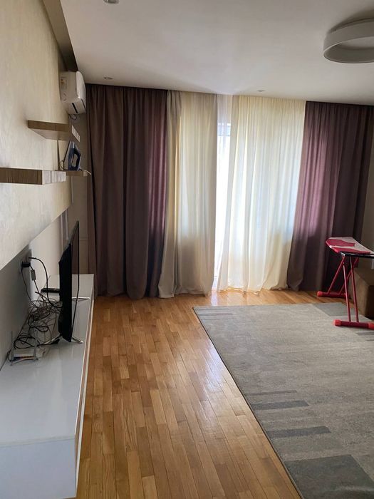 Сдаю 3комнатная евро квартира со всеми удобствами возле метро Минор...