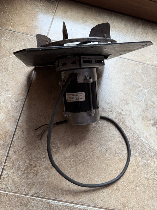 Ventilator RR174/0030A18 Cazan Junkers Supraclass, Bosch Solid, KM4360/2-201 + Condensator