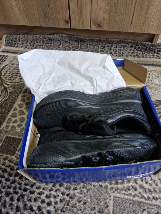 Кроссовки Reebok новые