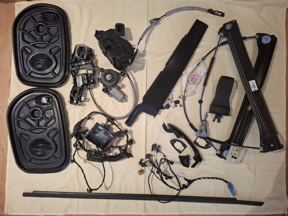 Set piese originale portieră față stânga (șofer) VW Touran 2016 2.0 TDI (Generația 5T)